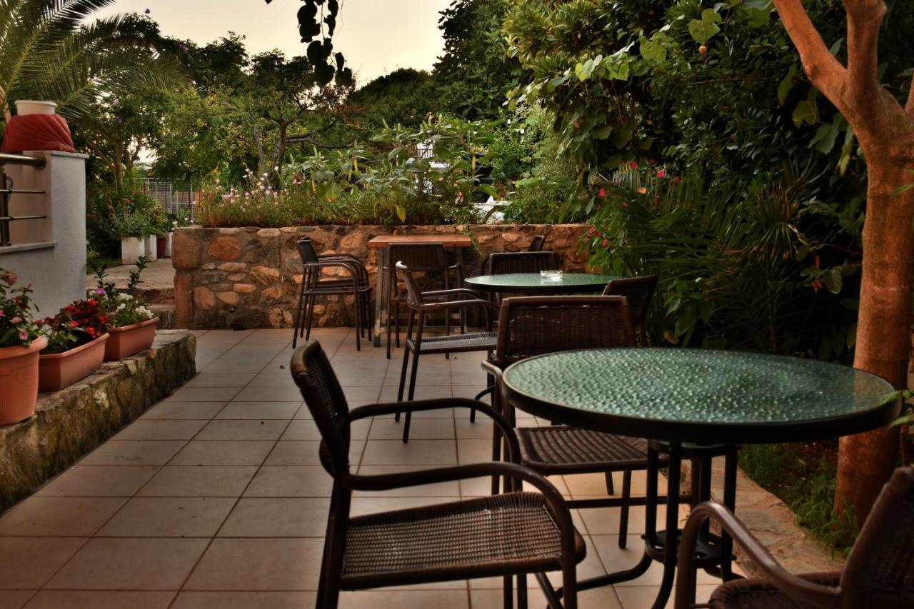 Theano Studios Paralia Sikias Exterior photo