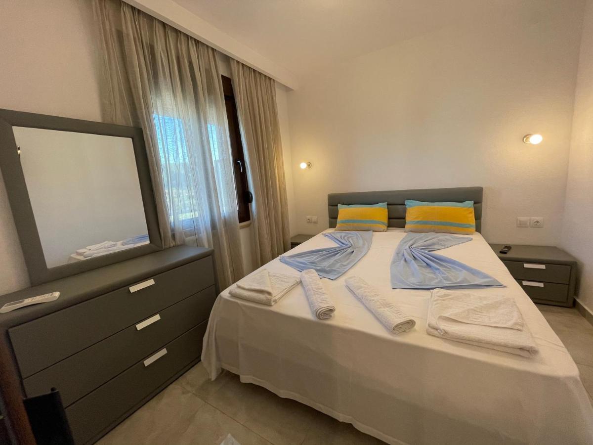 Theano Studios Paralia Sikias Exterior photo