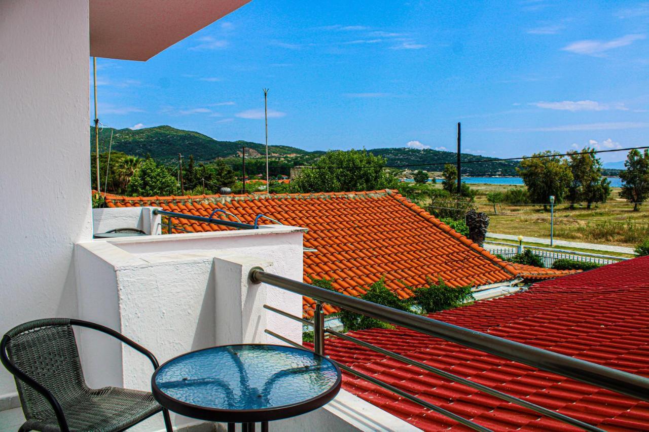 Theano Studios Paralia Sikias Exterior photo